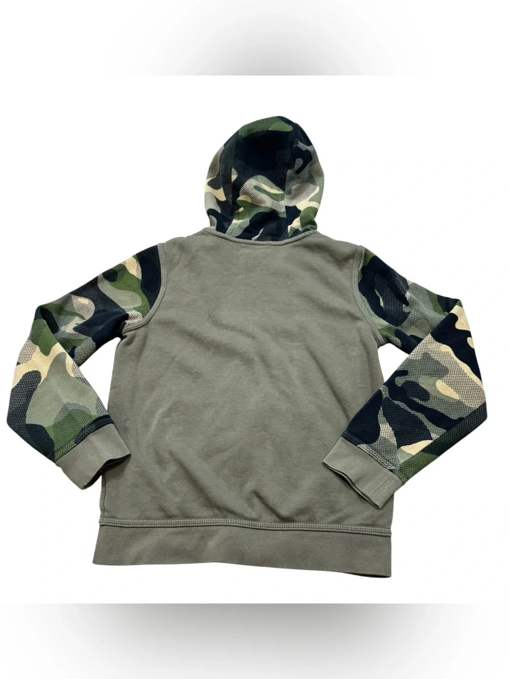 Boys Nike Green and Camo Dull Zip Hoodie Sweatshirt Size Medium‎